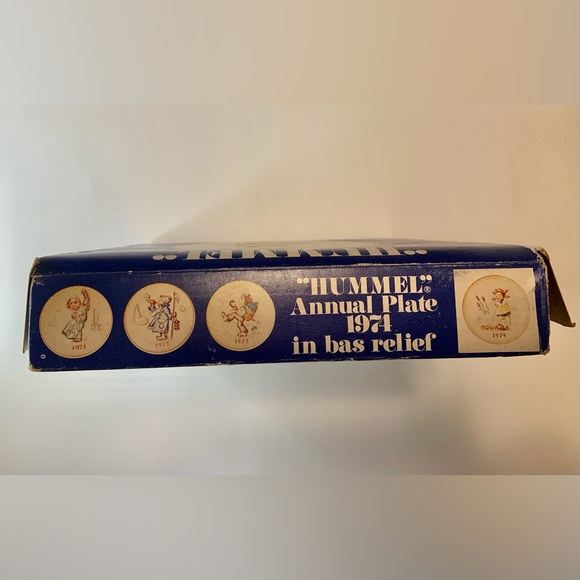 1974 Hummel Handpaint Bas Relief 4th Annual Plate Goebel Porzellanfabrik Germany - Picture 4 of 13